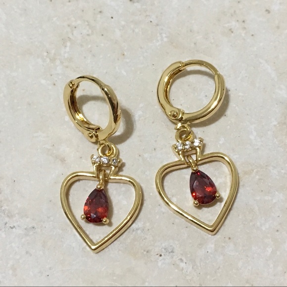New gold filled red garnet teardrop heart earrings - Picture 8 of 8